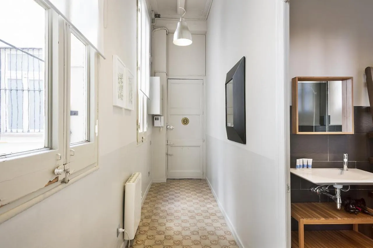 Ola Living Gaudi Daire Barselona 0*,  İspanya